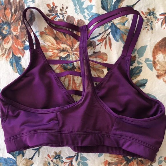 VS sports bra - Picture 2 of 3